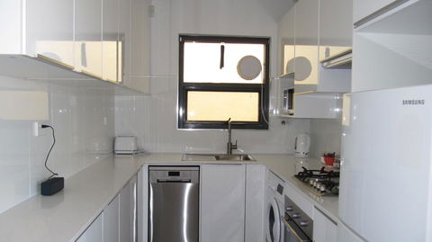 The Somerton Beach Retreat - Holiday Cairns 3