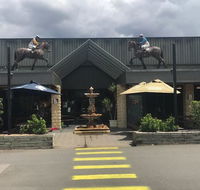The Sportsman's Hotel - Holiday Cairns