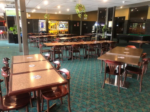 The Sportsman's Hotel - Holiday Cairns 3
