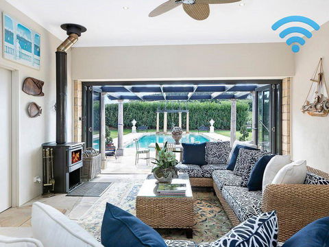 The Villa @ Linden Hall Highlands Luxury - Holiday Cairns 0