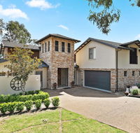 The Vintage Manor - Holiday Cairns