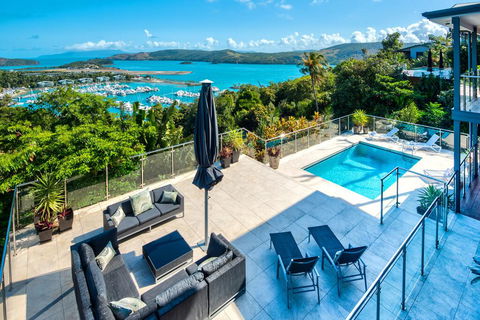 The Vue On Hamilton Island - Holiday Cairns 0