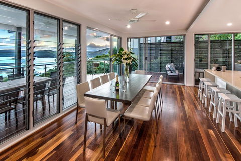 The Vue On Hamilton Island - Holiday Cairns 2