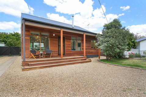 The Wooden House At 30 Delany - Holiday Cairns 0