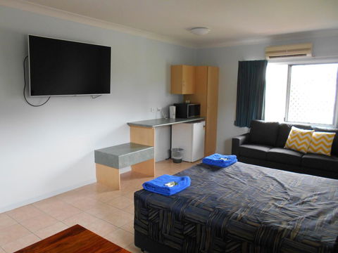 TI Motel Torres Strait - Holiday Cairns 3