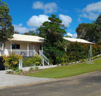 Tinaroo Sunset Retreat - Holiday Cairns
