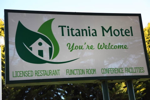 Titania Motel - Holiday Cairns 0