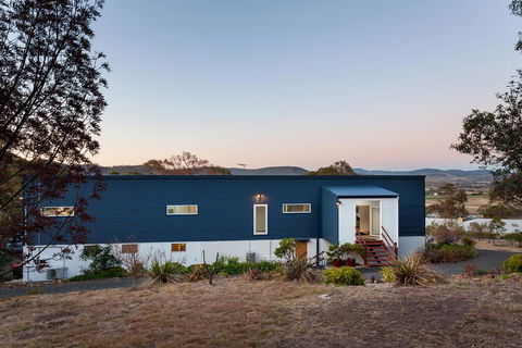 Tolpuddle Villa - Holiday Cairns 0