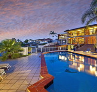 Toukley Waterfront House - Holiday Cairns