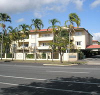 Tradewinds McLeod Holiday Apartments - Holiday Cairns