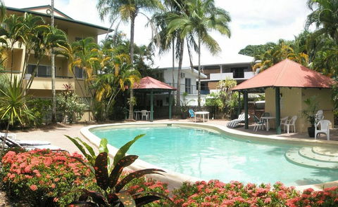 Tradewinds McLeod Holiday Apartments - Holiday Cairns 1