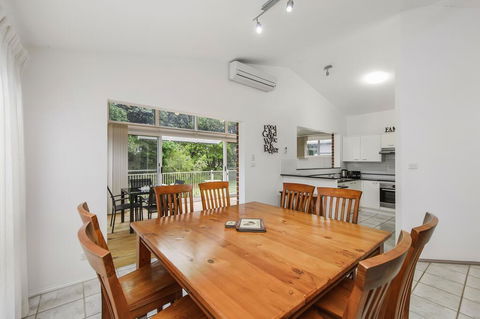 TRANQUIL AT HIBBARD - Holiday Cairns 3