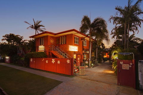 Travellers Oasis - Holiday Cairns 0