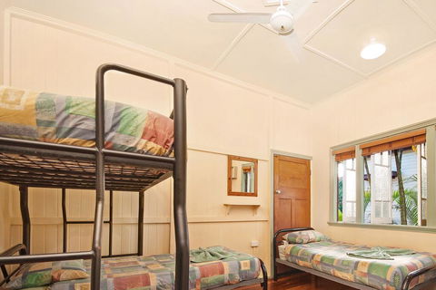 Travellers Oasis - Holiday Cairns 1