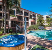 Trickett Gardens Holiday Inn - Holiday Cairns