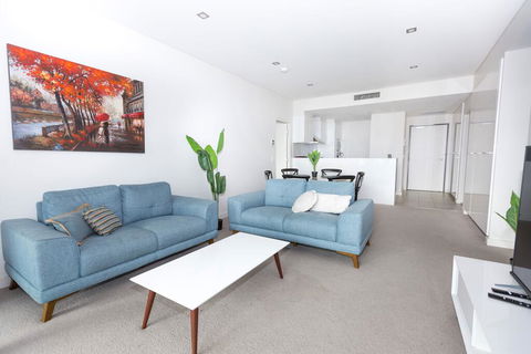 Trendy, Self Contained Inner City Apartment - Holiday Cairns 0