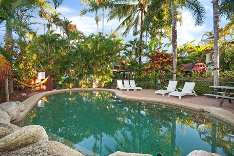 Tropic Days Boutique Hostel - Holiday Cairns 0