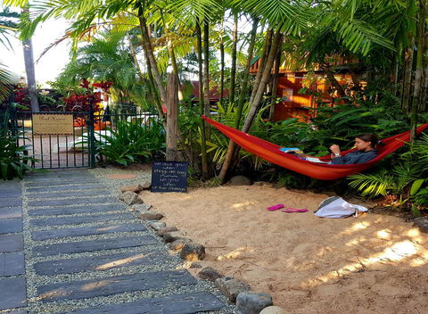Tropic Days Boutique Hostel - Holiday Cairns 1