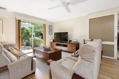 TUSCAN OASIS - RYE - Holiday Cairns 1