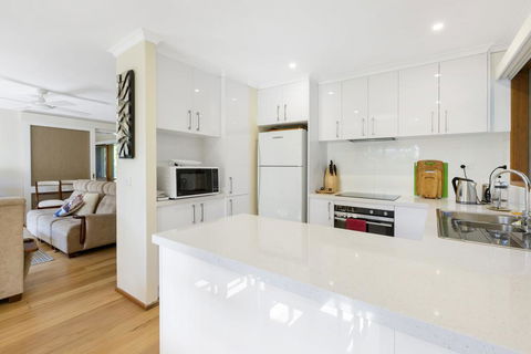 TUSCAN OASIS - RYE - Holiday Cairns 0