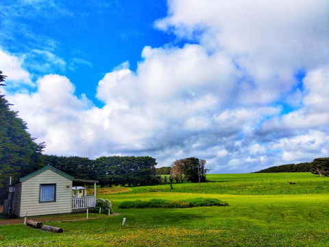 Twelve Apostles Motel & Country Retreat - Holiday Cairns 0