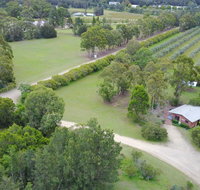 Twin Trees Country Cottages - Holiday Cairns