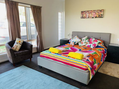 Two Dams Estate - Retreat & Relax - Holiday Cairns 0