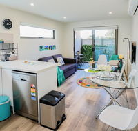 U101 Brunswick Living Brand New Deluxe Balcony Apartment close to Airport and CBD - Holiday Cairns