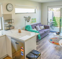 U201 Brunswick Living Brand New Deluxe Balcony Upper Floor Apartment close to Airport and CBD - Holiday Cairns