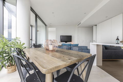 Unbridled City & River Views - Holiday Cairns 2