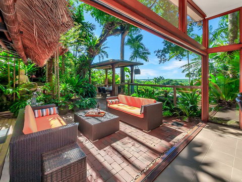 Unique, Tropical Rainforest Getaway - Holiday Cairns 0