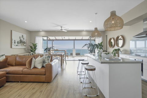 UNIT 35 Whitsundays - Holiday Cairns 0