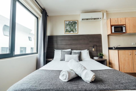 UNO Hotel Sydney - Holiday Cairns 0