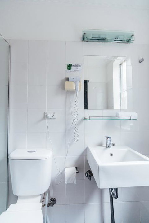 UNO Hotel Sydney - Holiday Cairns 3