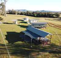 Valley Cabins By The Creek - Holiday Cairns