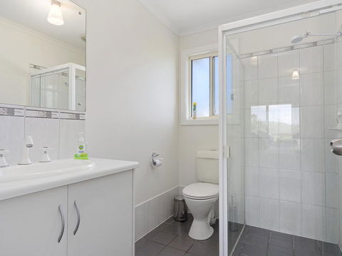 VALLEY VIEWS - 10 Valley Heights Drive - Holiday Cairns 0