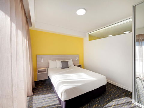 Value Suites Penrith - Holiday Cairns 2