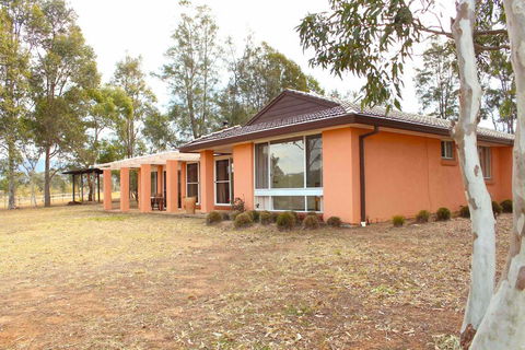 Verona Vineyard Cottage - Holiday Cairns 0