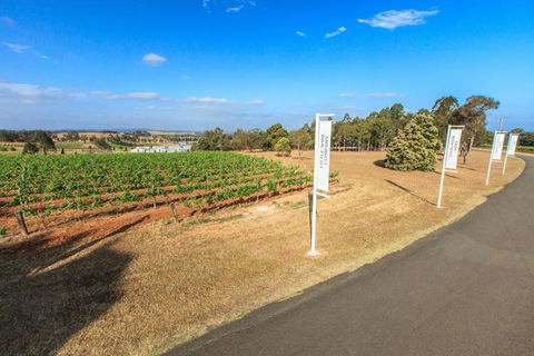 Verona Vineyard Cottage - Holiday Cairns 2