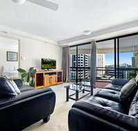 Victoria Square Apartments in the Heart of Broadbe - Holiday Cairns