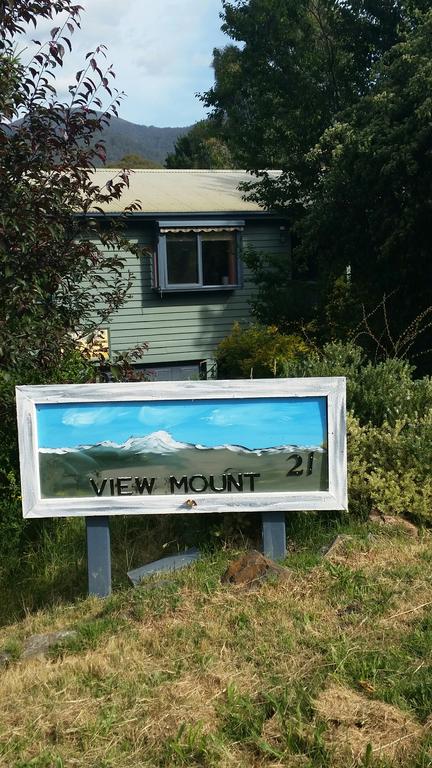 View Mount - Holiday Cairns 3