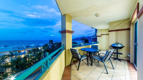 Views From Golden Orchid - Airlie Beach - Holiday Cairns 3