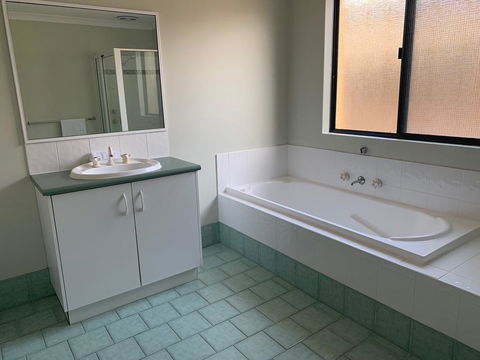 Views On Spencer - Holiday Cairns 2