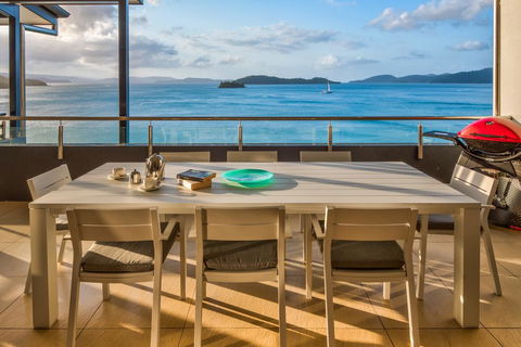 Villa 16 The Edge On Hamilton Island - Holiday Cairns 3