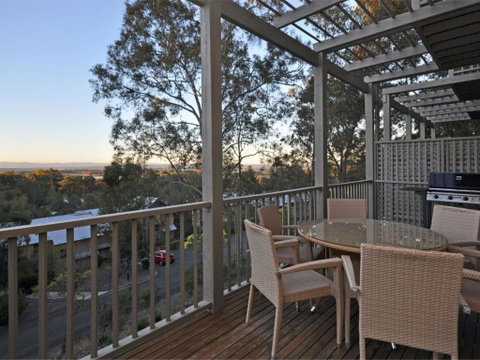 Villa 3br Bordeaux Resort Condo Located Within Cypress Lakes Resort (nothing Is More Central) - Holiday Cairns 0