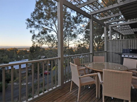 Villa 3br Bordeaux Resort Condo Located Within Cypress Lakes Resort (nothing Is More Central) - Holiday Cairns 1