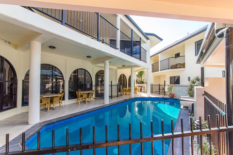 Villa Capri Motel - Holiday Cairns 1
