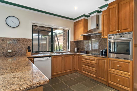 Villa Di Morcone By The Bay - Holiday Cairns 2