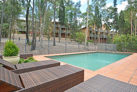 Villa Executive 2br Rose Resort Condo Located Within Cypress Lakes Resort (nothing Is More Central) - Holiday Cairns 1