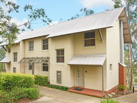 Villa Executive 2br Rose Resort Condo Located Within Cypress Lakes Resort (nothing Is More Central) - Holiday Cairns 0
